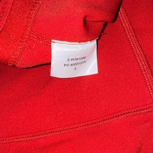 Vuori Red High-Waist Leggings & Sports Bra Set - Picture 5 of 6